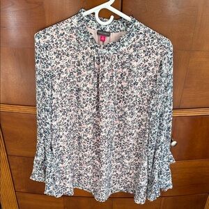 NWT Vince Camuto Floral Blouse